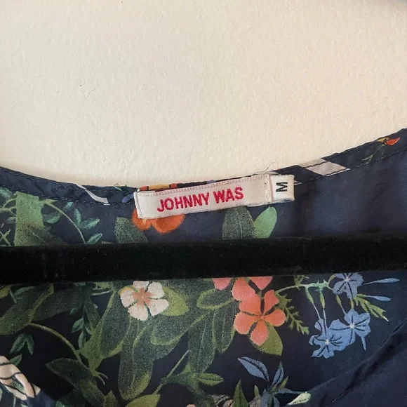 Johnny Was Floral Blouse | Size: M - Picture 5 of 6